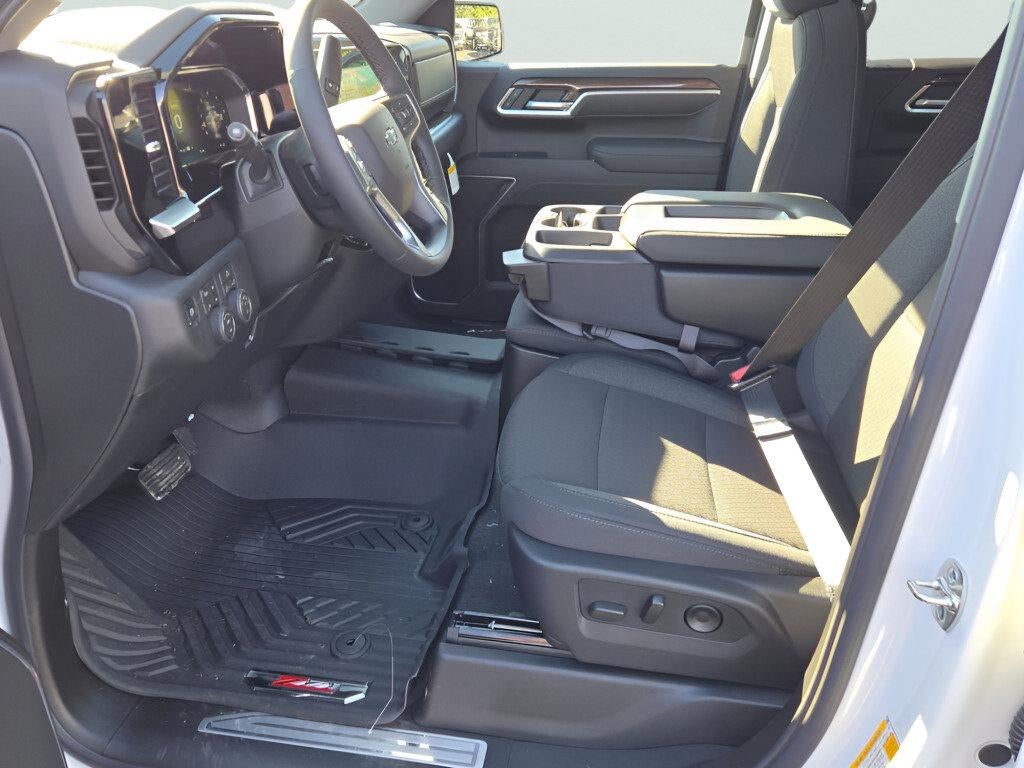 2026 Chevrolet Silverado 1500 Crew Cab Short Box 4-Wheel Drive RST