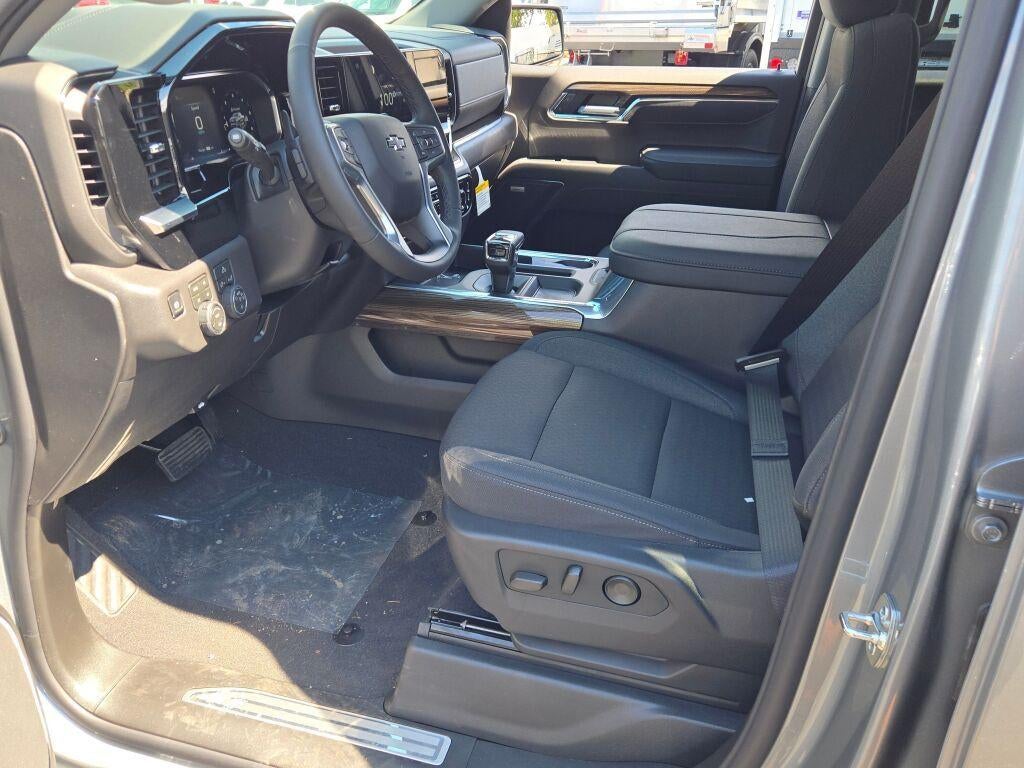 2026 Chevrolet Silverado 1500 Crew Cab Short Box 4-Wheel Drive RST