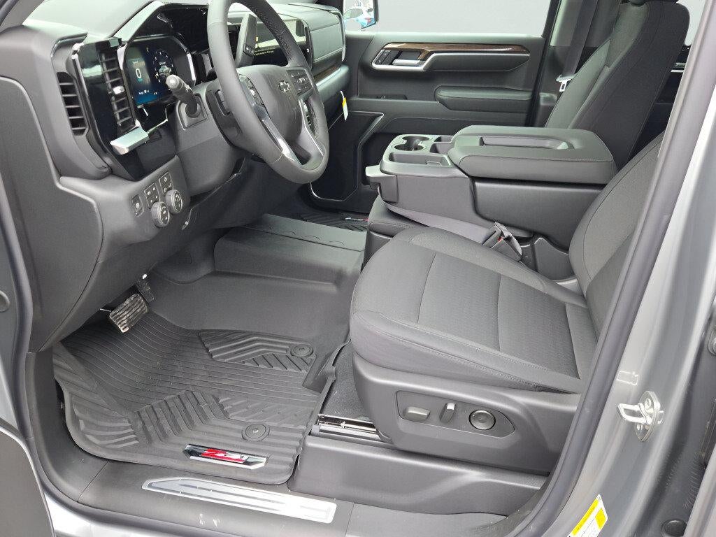 2026 Chevrolet Silverado 1500 Crew Cab Short Box 4-Wheel Drive RST