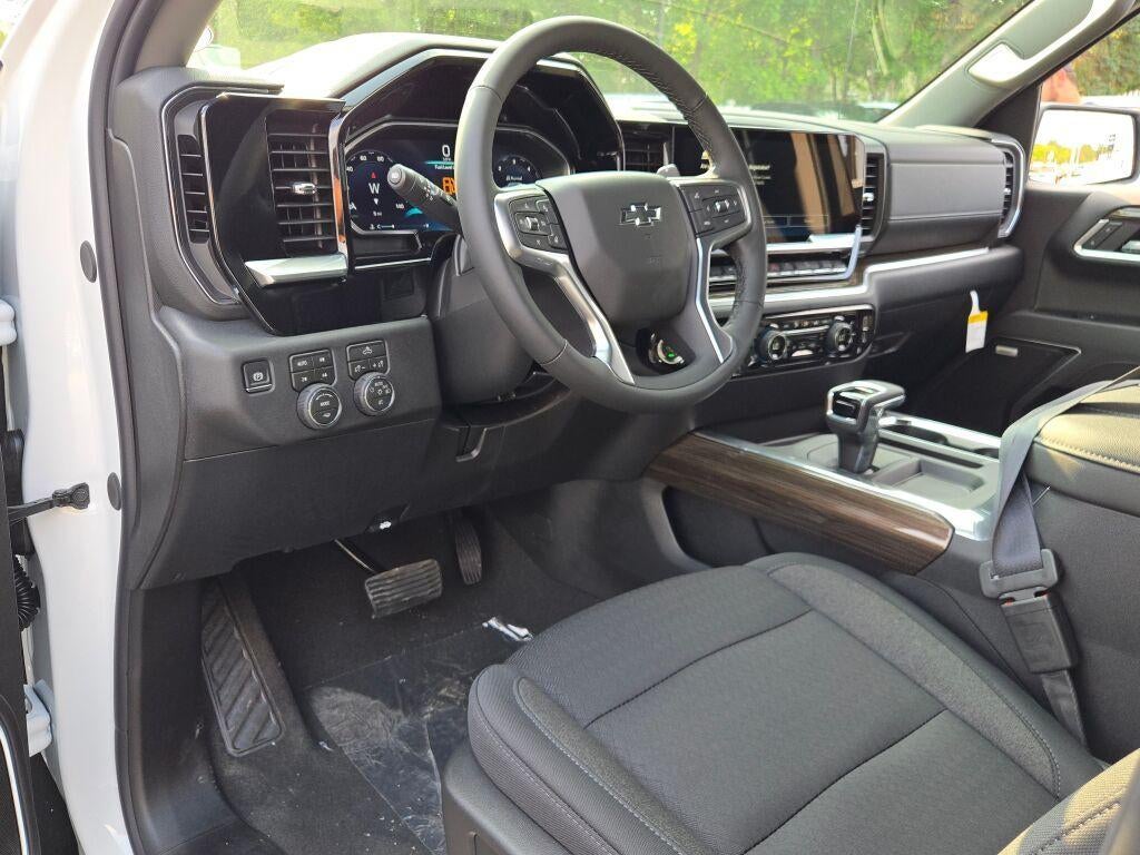 2026 Chevrolet Silverado 1500 Crew Cab Short Box 4-Wheel Drive RST