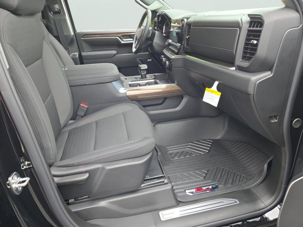 2026 Chevrolet Silverado 1500 Crew Cab Short Box 4-Wheel Drive RST