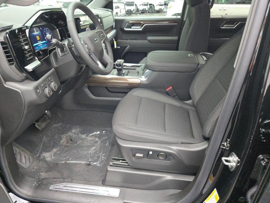 2026 Chevrolet Silverado 1500 Crew Cab Short Box 4-Wheel Drive RST