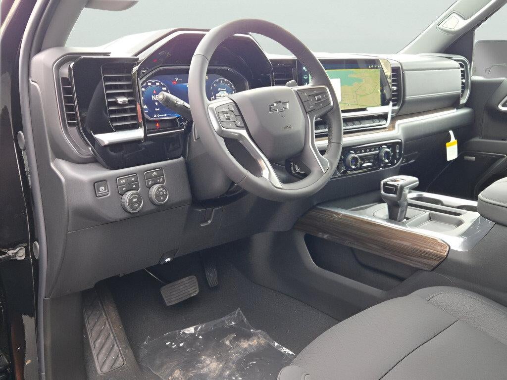 2026 Chevrolet Silverado 1500 Crew Cab Short Box 4-Wheel Drive RST
