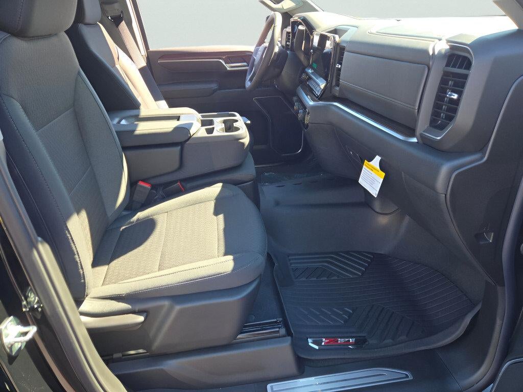 2026 Chevrolet Silverado 1500 Crew Cab Short Box 4-Wheel Drive RST