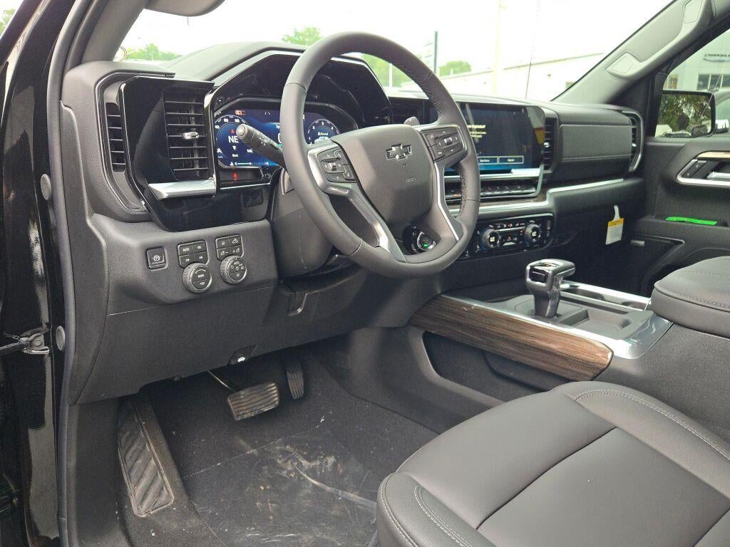 2026 Chevrolet Silverado 1500 Crew Cab Short Box 4-Wheel Drive RST