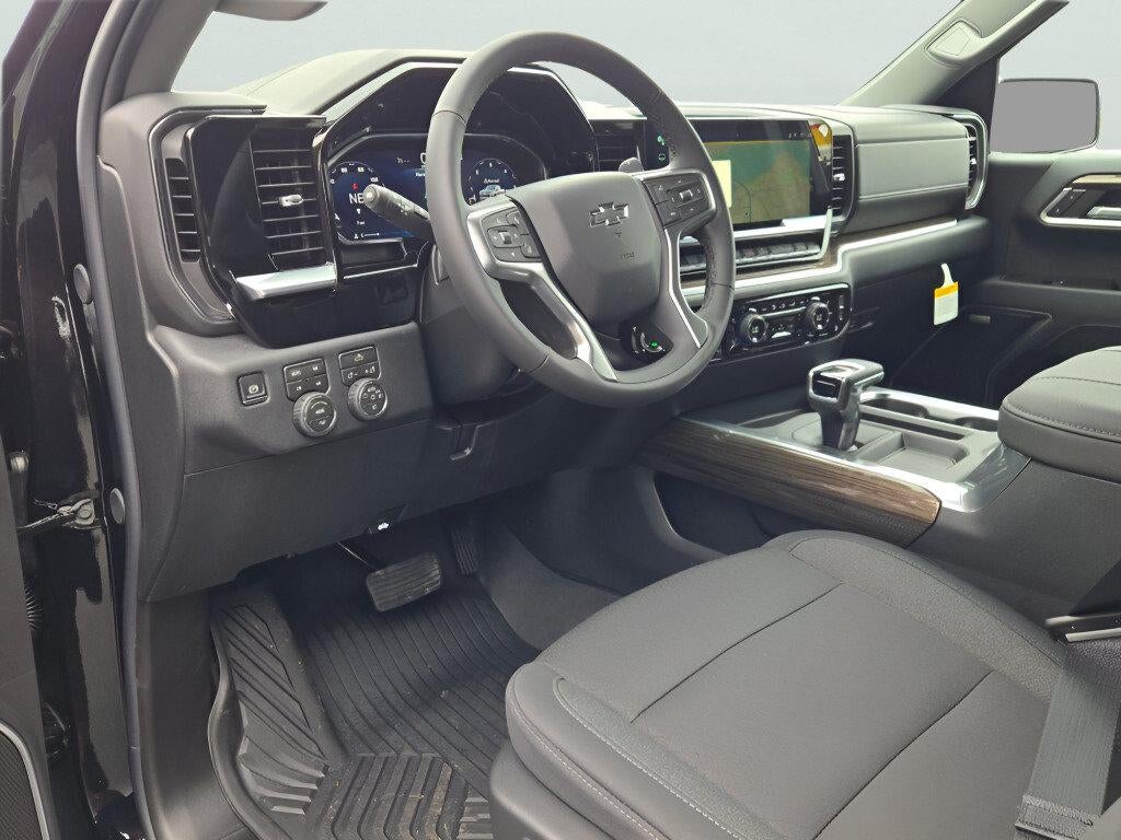 2026 Chevrolet Silverado 1500 Crew Cab Short Box 4-Wheel Drive RST