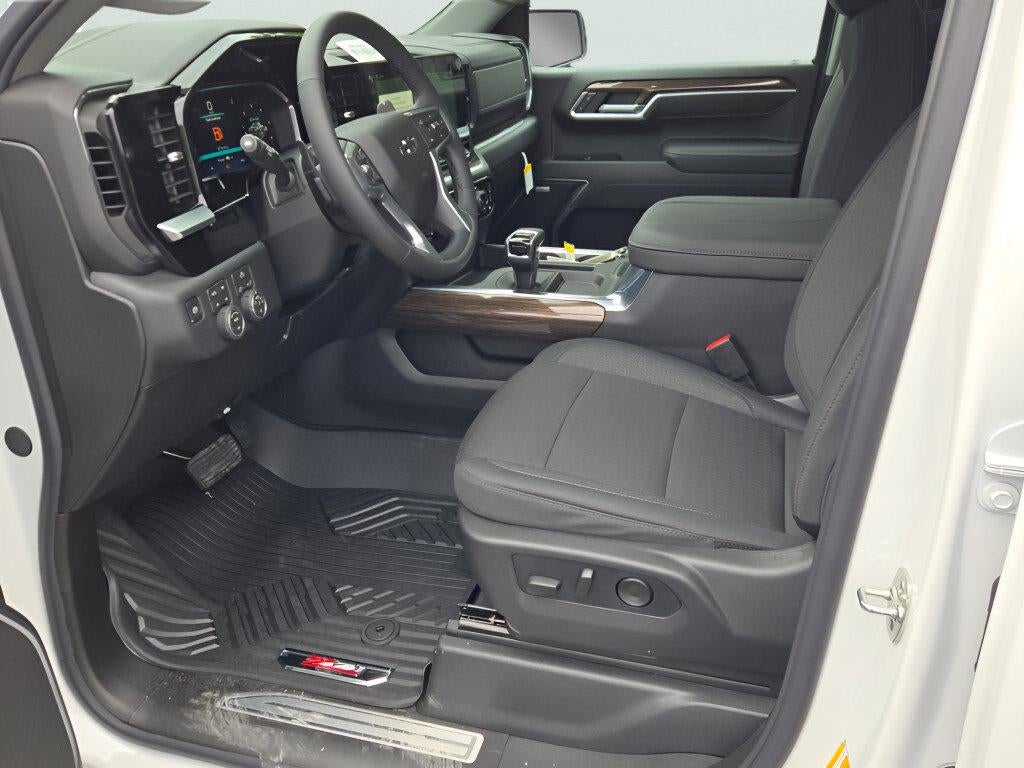 2026 Chevrolet Silverado 1500 Crew Cab Short Box 4-Wheel Drive RST