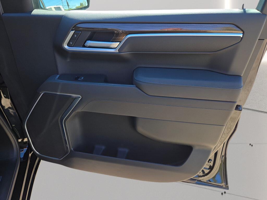 2026 Chevrolet Silverado 1500 Crew Cab Short Box 4-Wheel Drive RST