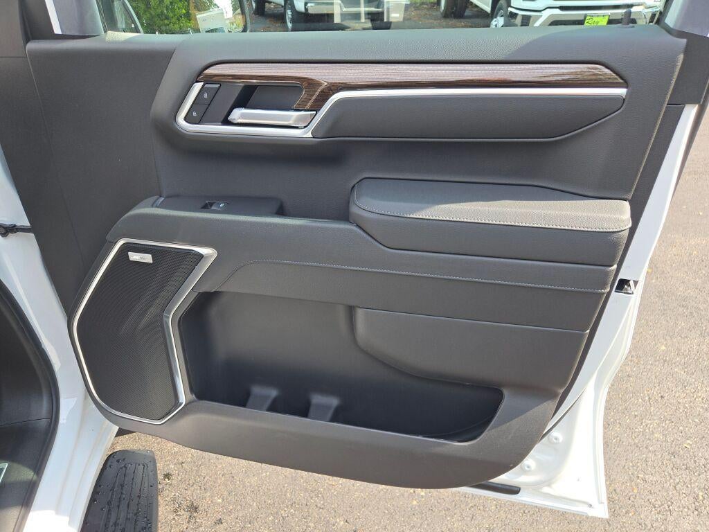 2026 Chevrolet Silverado 1500 Crew Cab Short Box 4-Wheel Drive RST