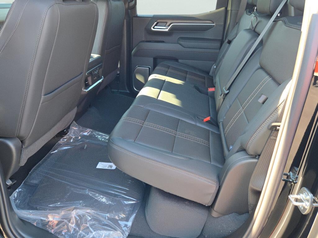 2026 Chevrolet Silverado 1500 Crew Cab Short Box 4-Wheel Drive High Country