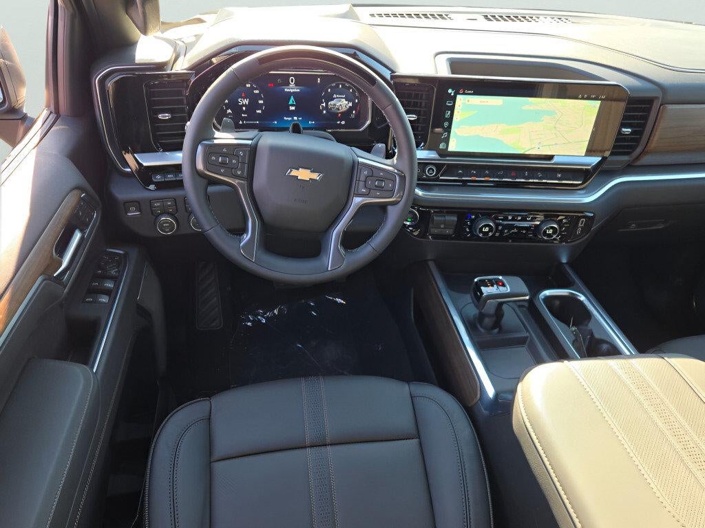 2026 Chevrolet Silverado 1500 Crew Cab Short Box 4-Wheel Drive High Country