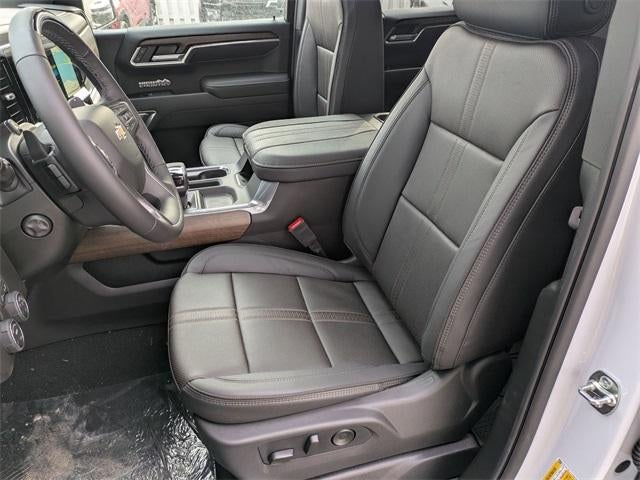 2026 Chevrolet Silverado 1500 Crew Cab Short Box 4-Wheel Drive High Country