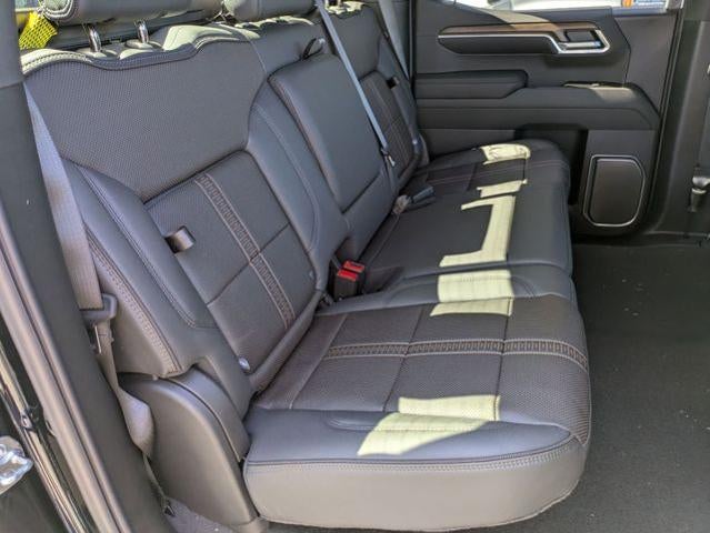 2026 Chevrolet Silverado 1500 Crew Cab Short Box 4-Wheel Drive High Country