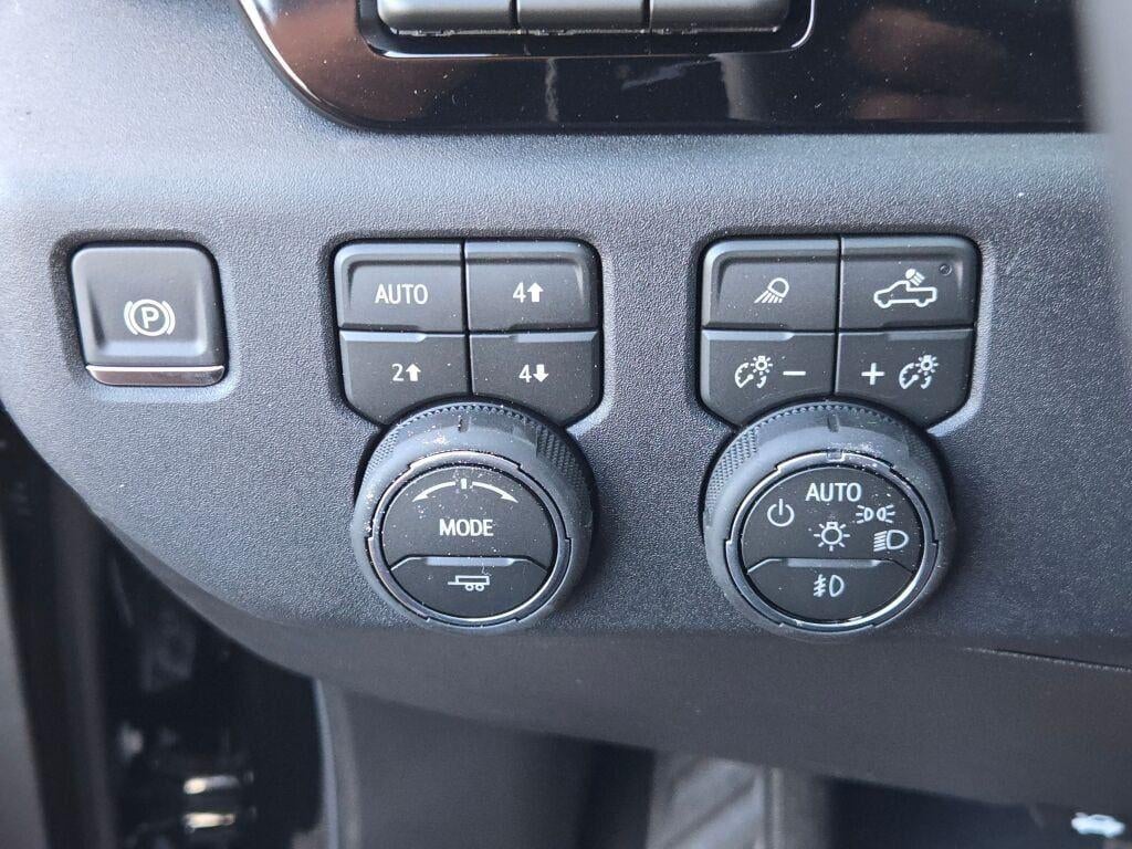 2026 Chevrolet Silverado 1500 Crew Cab Short Box 4-Wheel Drive High Country