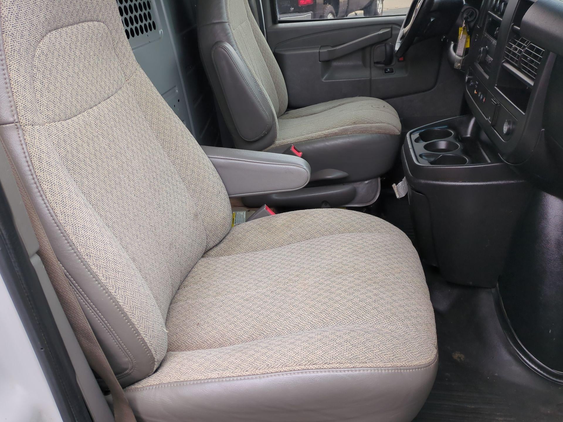 2017 Chevrolet Express Cargo 3500 Base