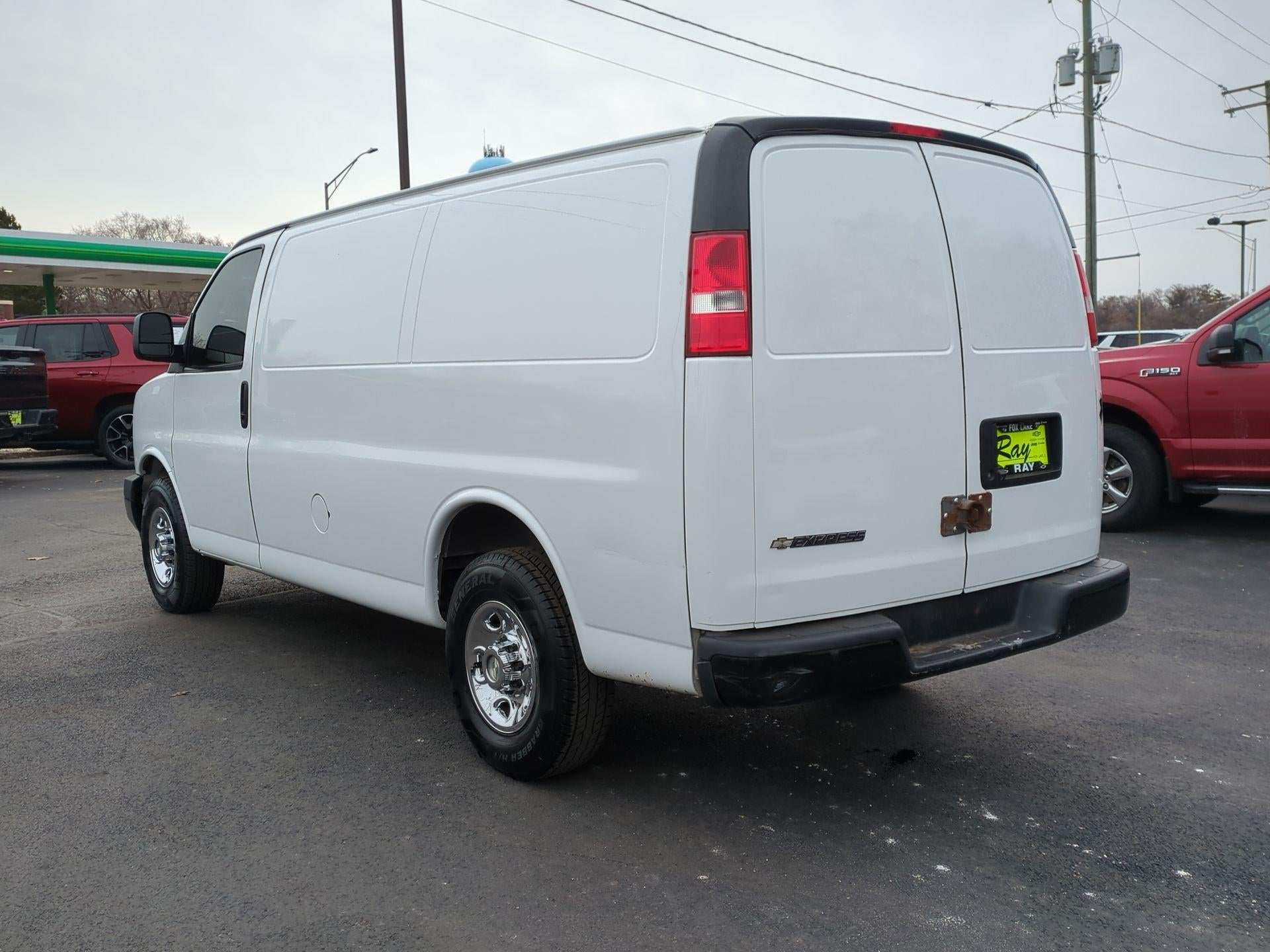 2017 Chevrolet Express Cargo 3500 Base