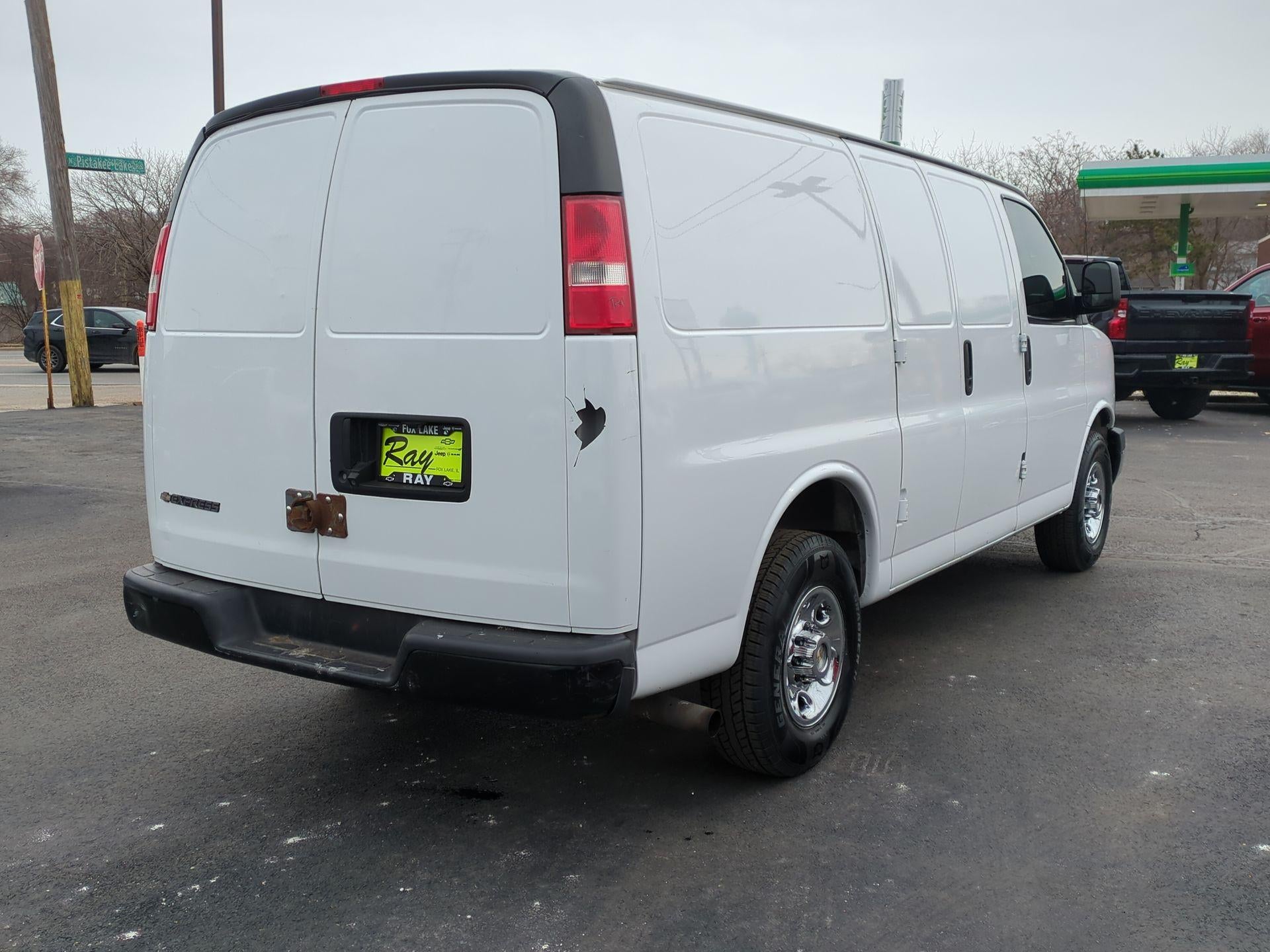 2017 Chevrolet Express Cargo 3500 Base