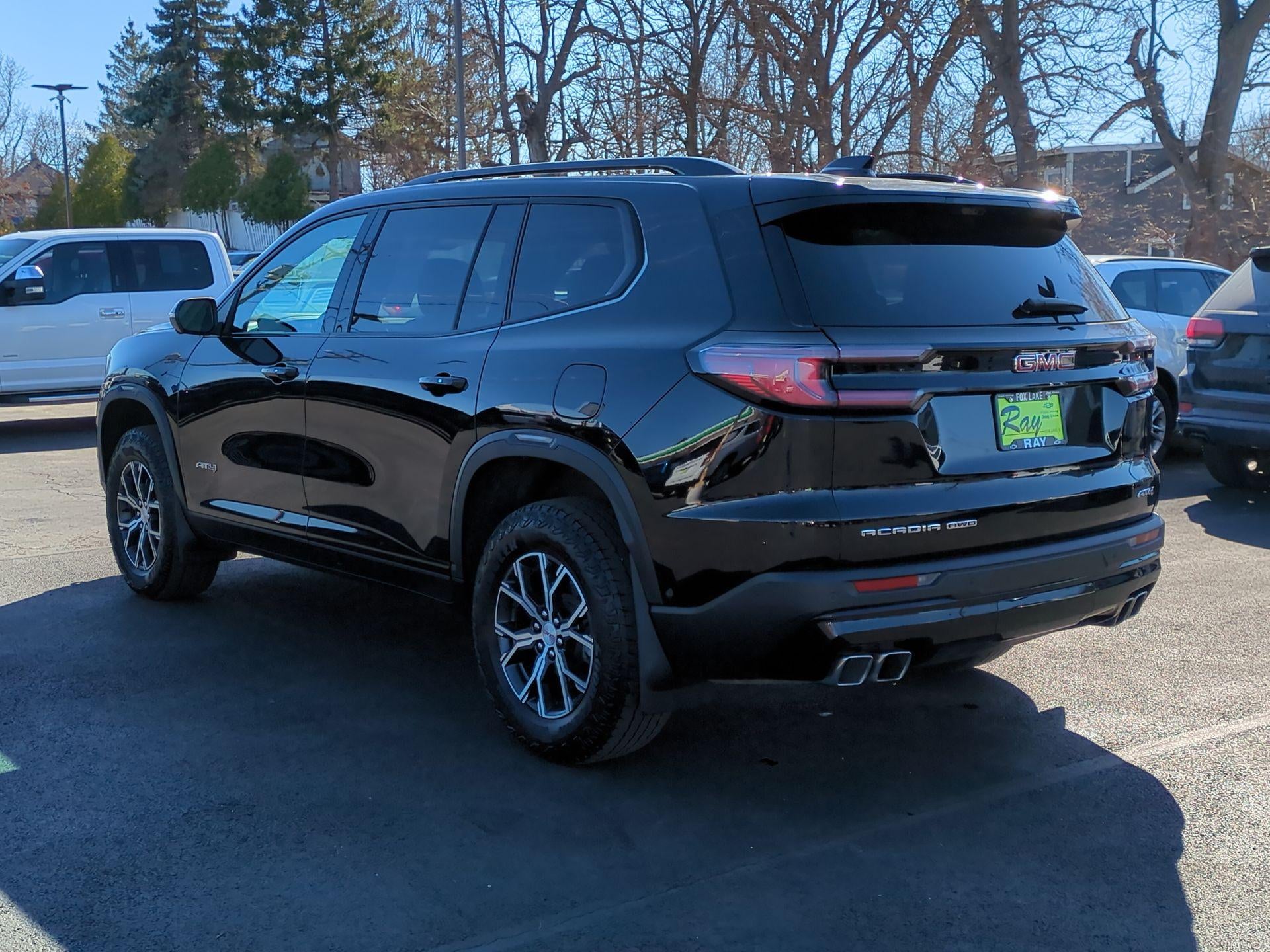 2024 GMC Acadia AT4