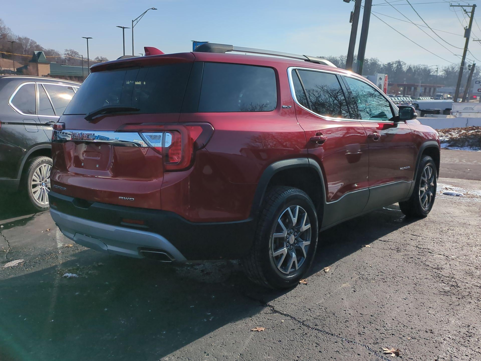 2023 GMC Acadia SLT