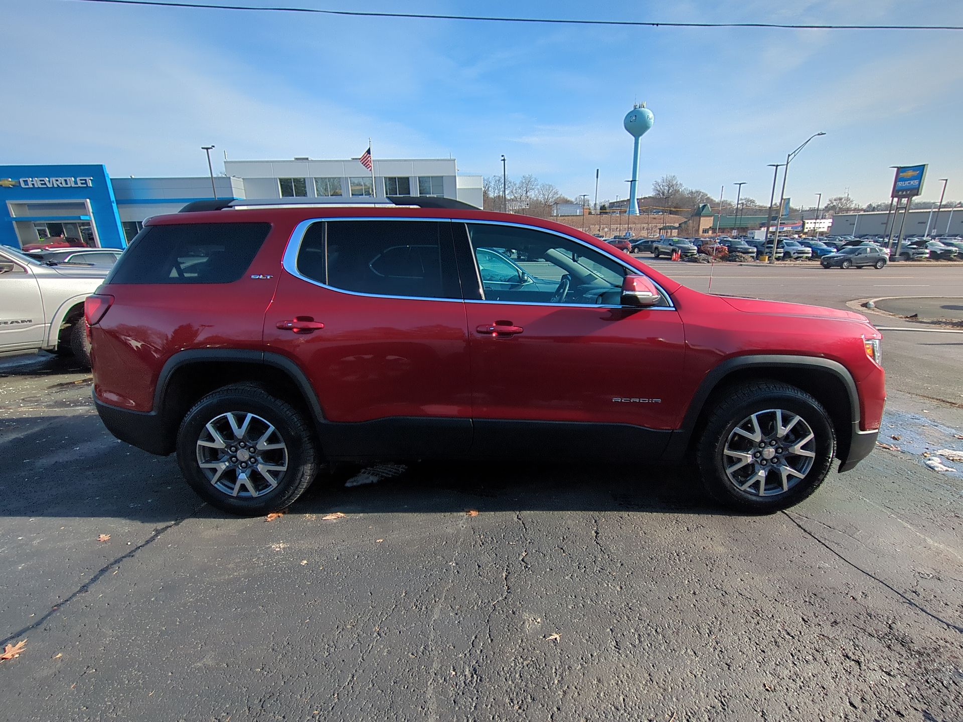 2023 GMC Acadia SLT