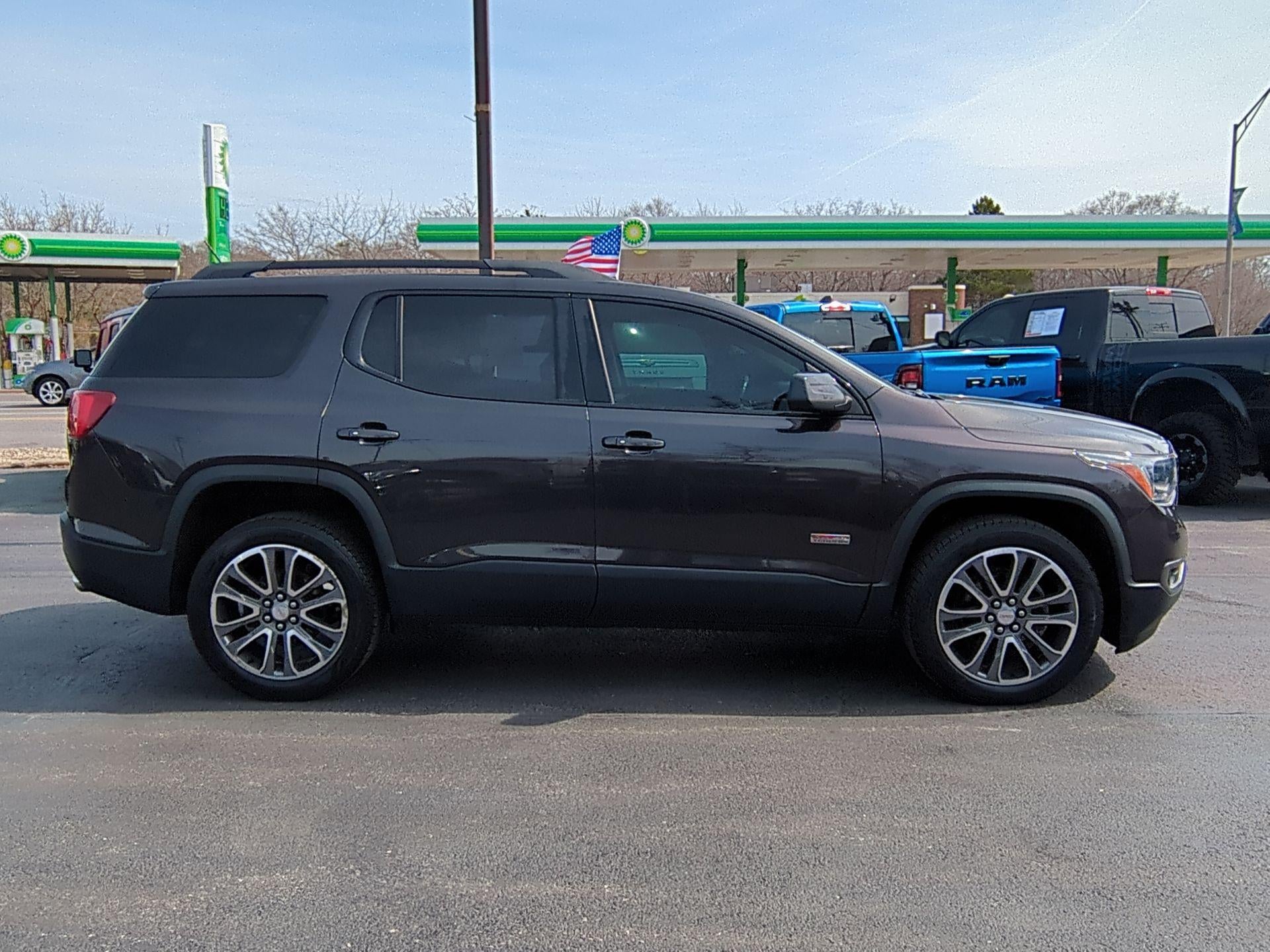 2017 GMC Acadia SLT