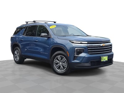 2024 Chevrolet Traverse LT