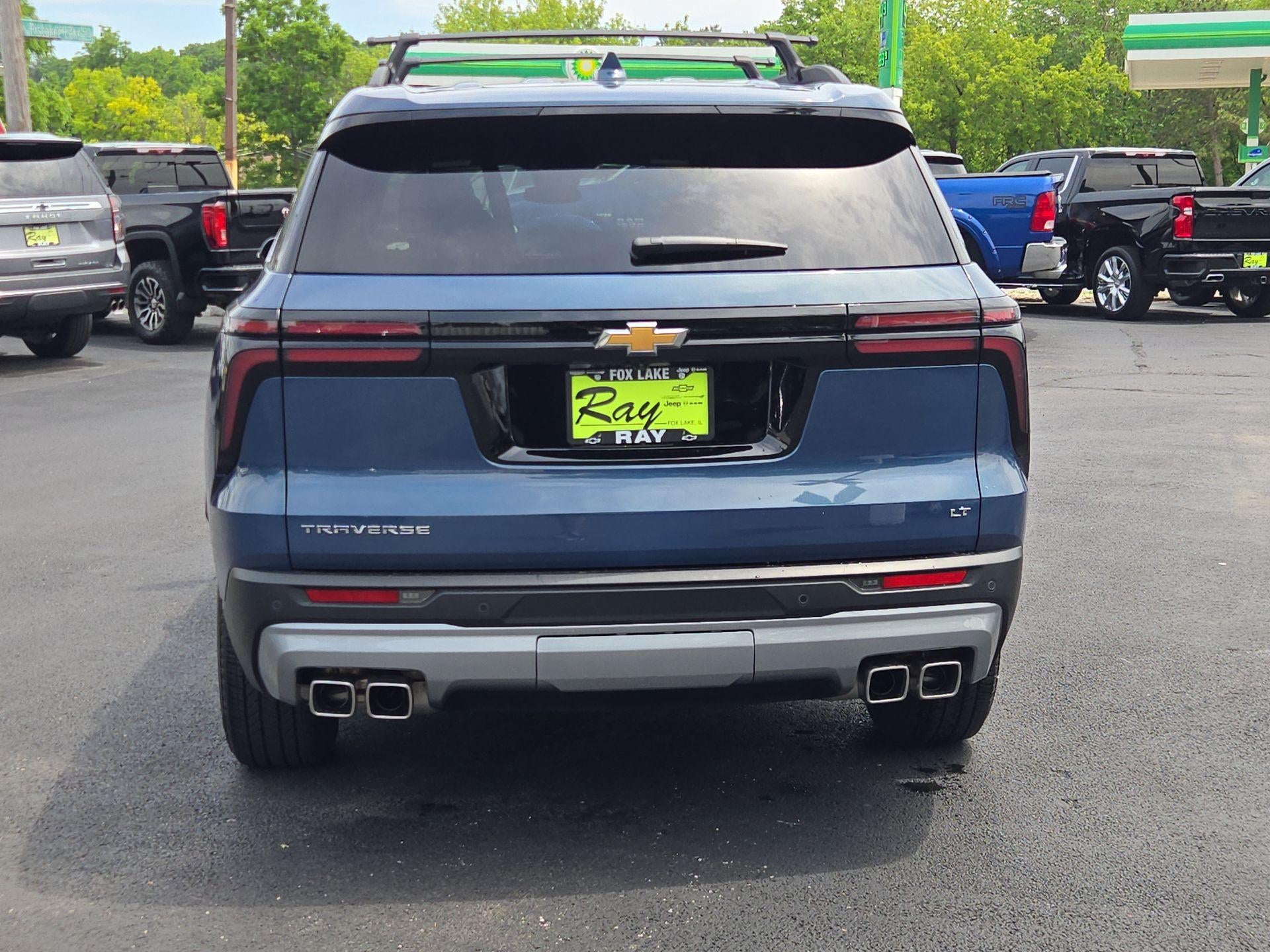 2024 Chevrolet Traverse LT