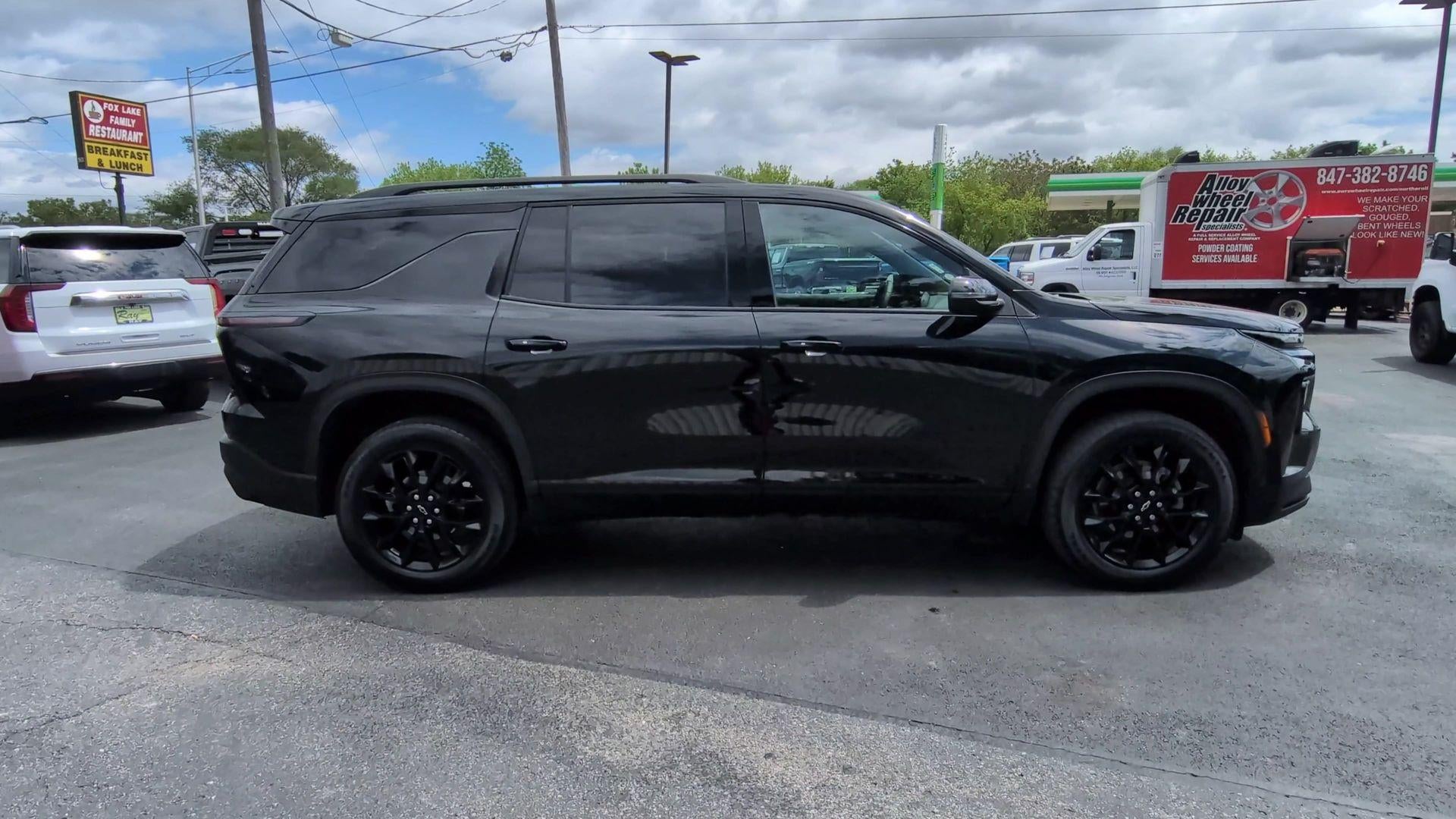 2024 Chevrolet Traverse LT