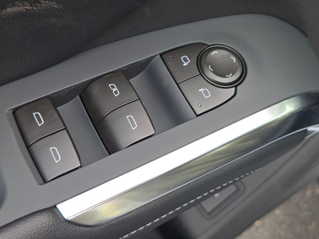 2027 Chevrolet Traverse LT w/1LT