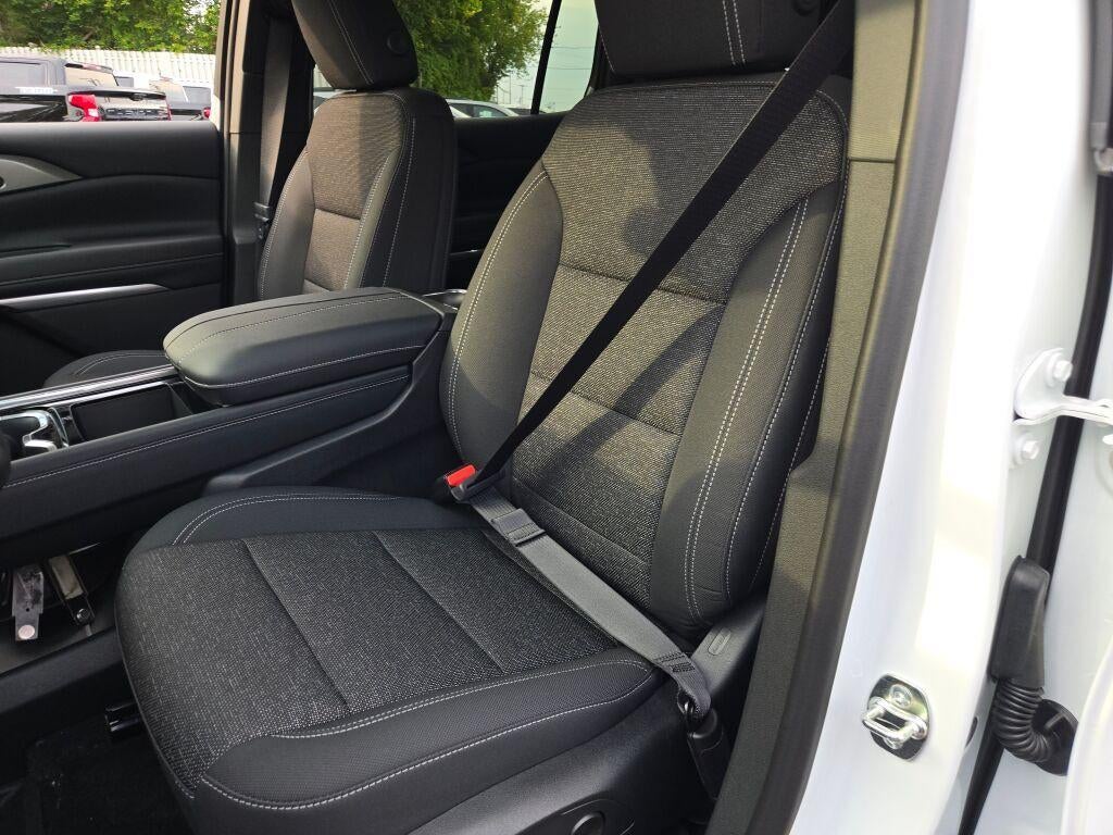 2027 Chevrolet Traverse LT w/1LT