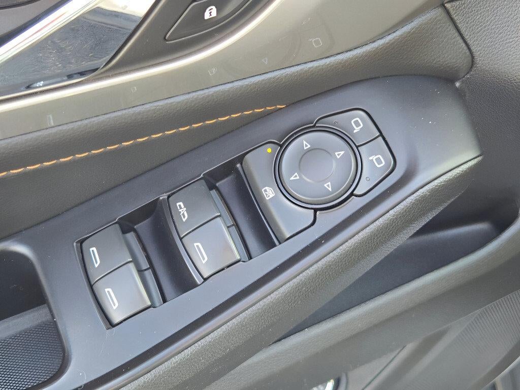 2019 Chevrolet Traverse 1LT - Photo 28