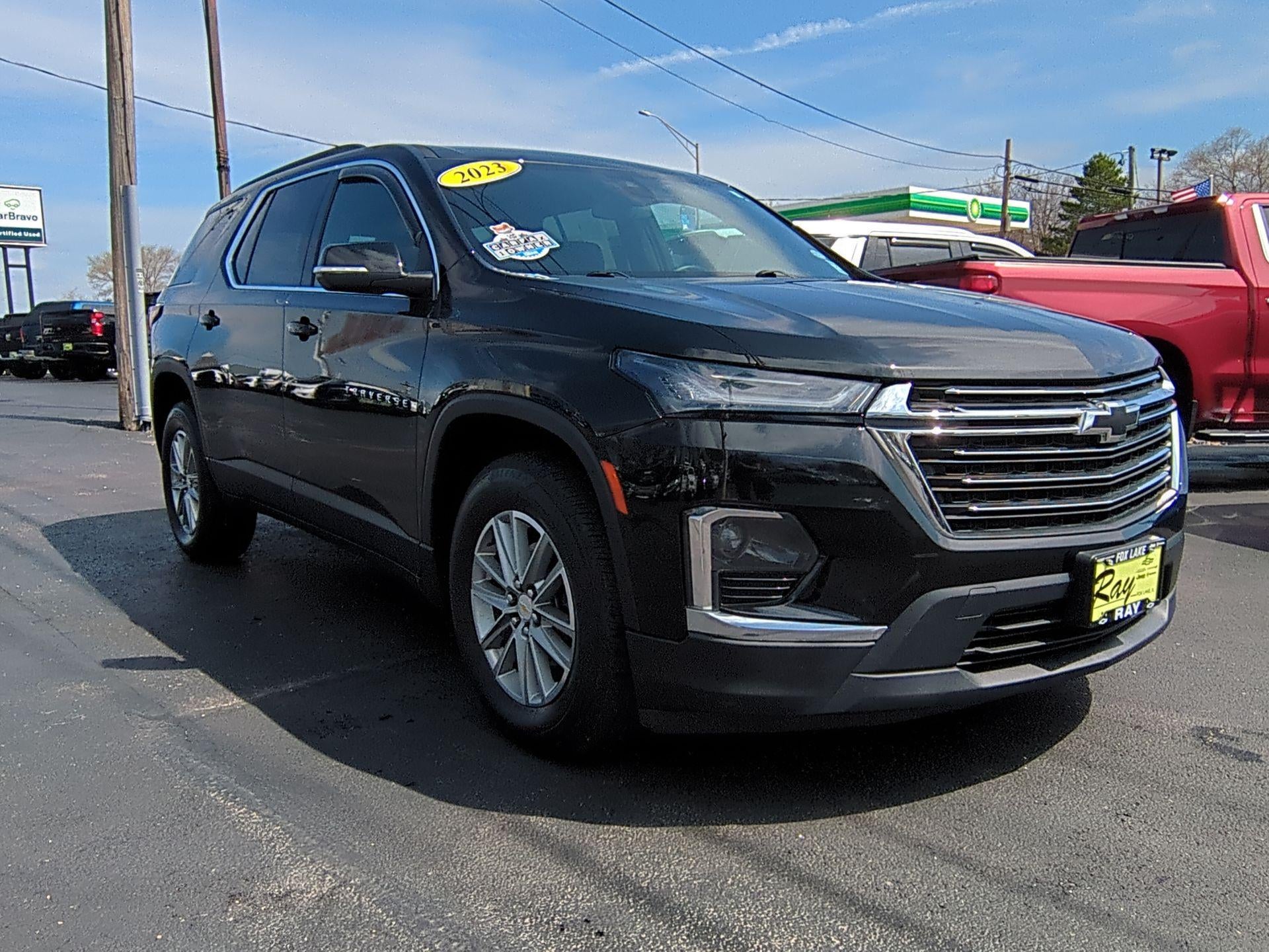2023 Chevrolet Traverse LT Cloth