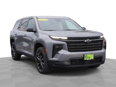 2024 Chevrolet Traverse LS