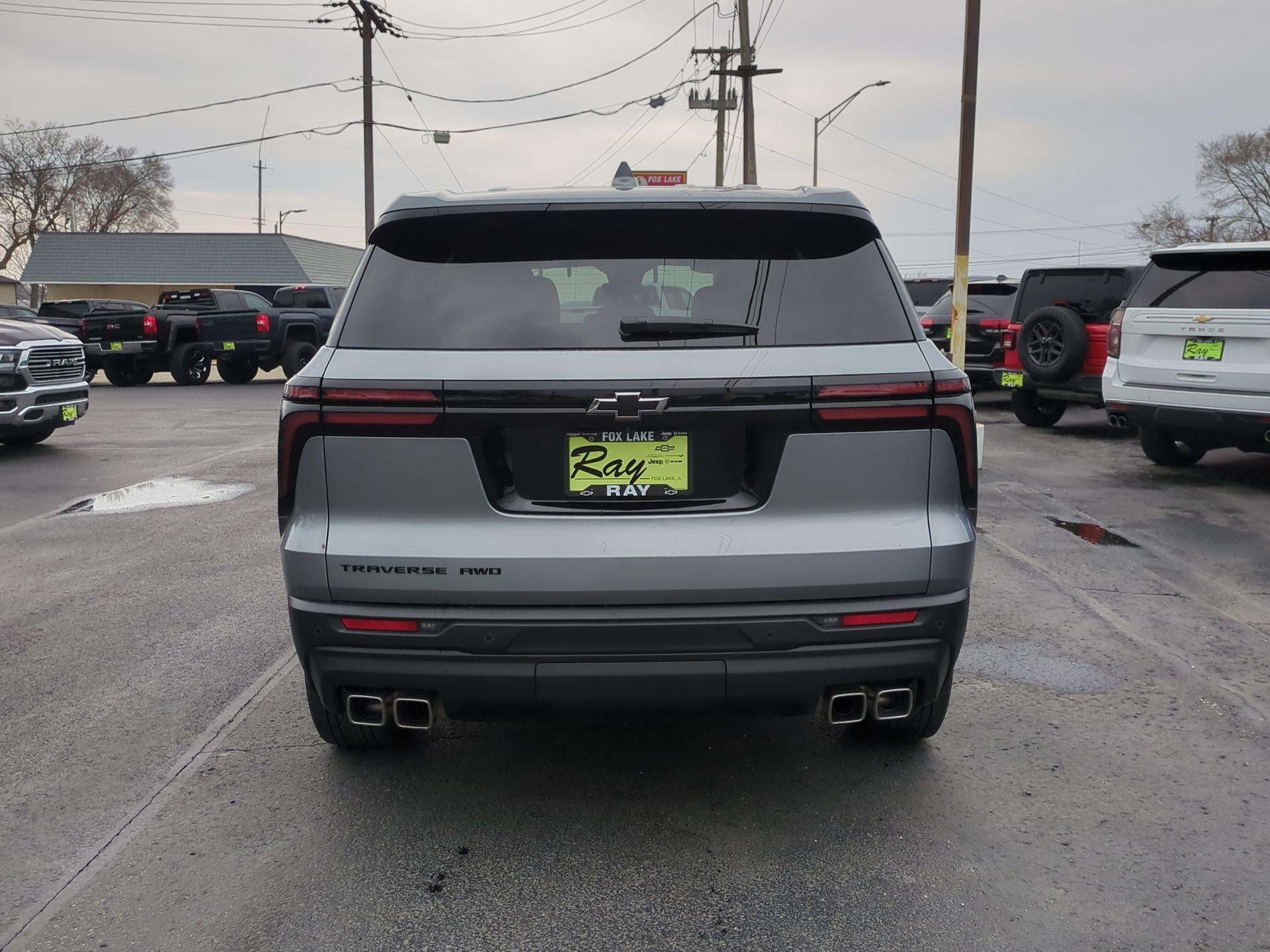 2024 Chevrolet Traverse LS
