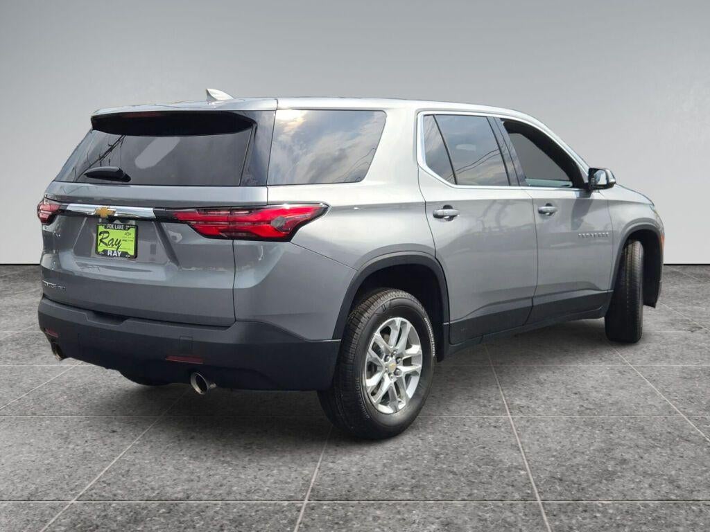 2023 Chevrolet Traverse LS