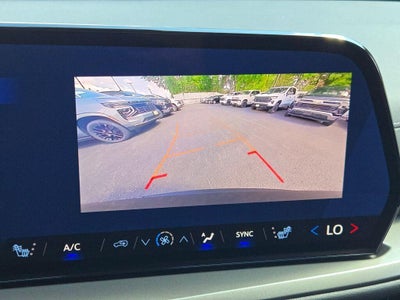 2027 Chevrolet Traverse LT w/2LT
