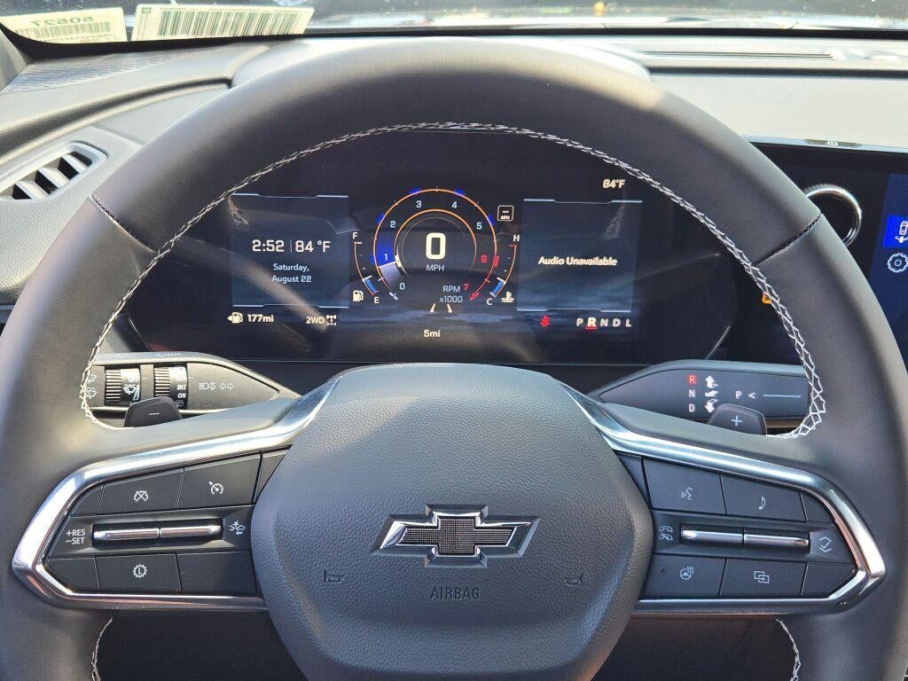 2027 Chevrolet Traverse LT w/2LT