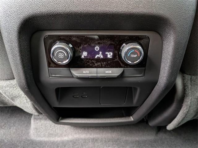 2026 Chevrolet Traverse LT w/2LT