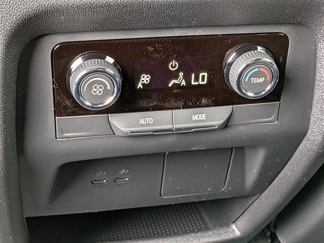 2026 Chevrolet Traverse LT w/2LT