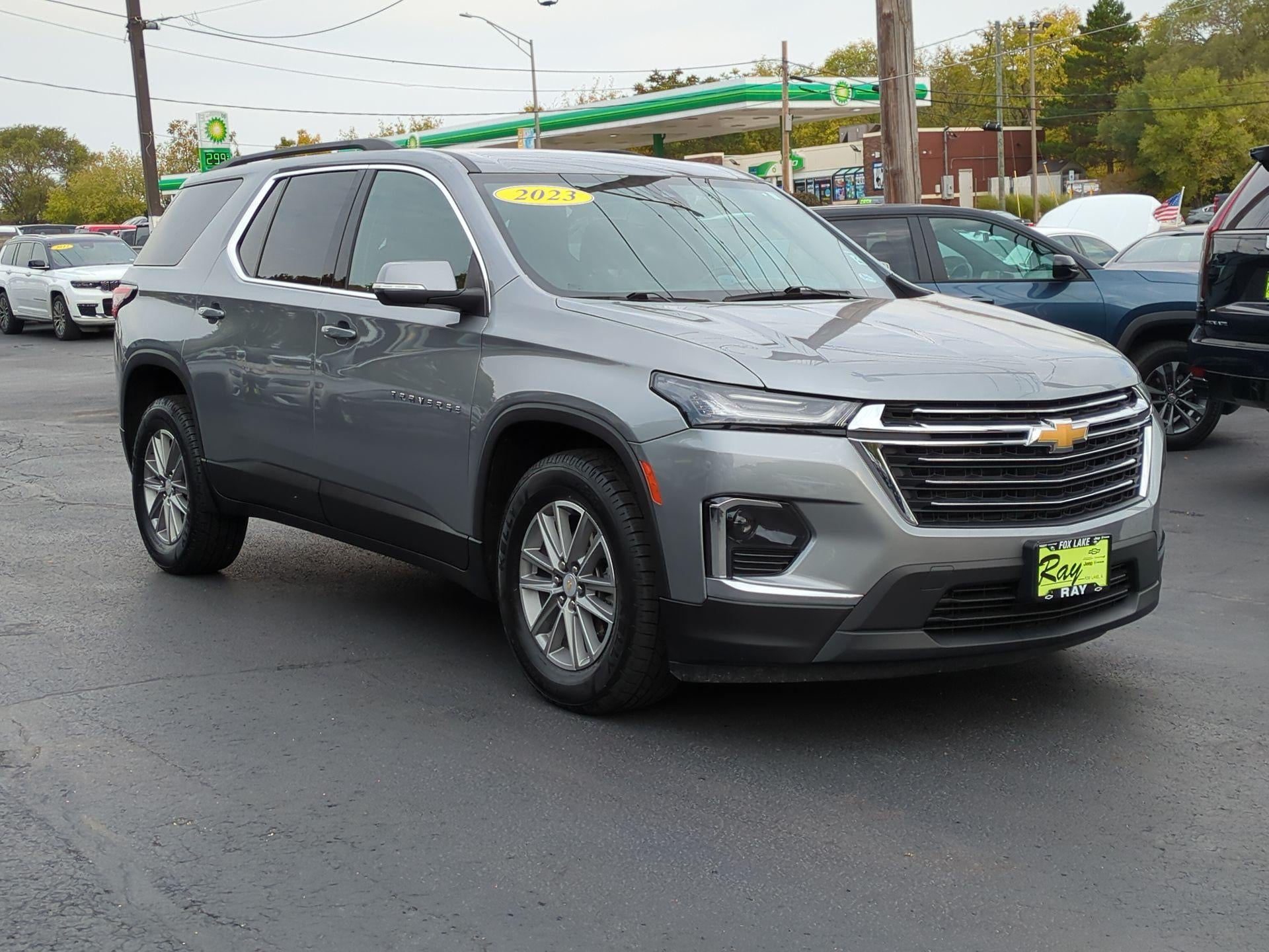 2023 Chevrolet Traverse LT Cloth