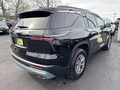 2025 Chevrolet Traverse LT