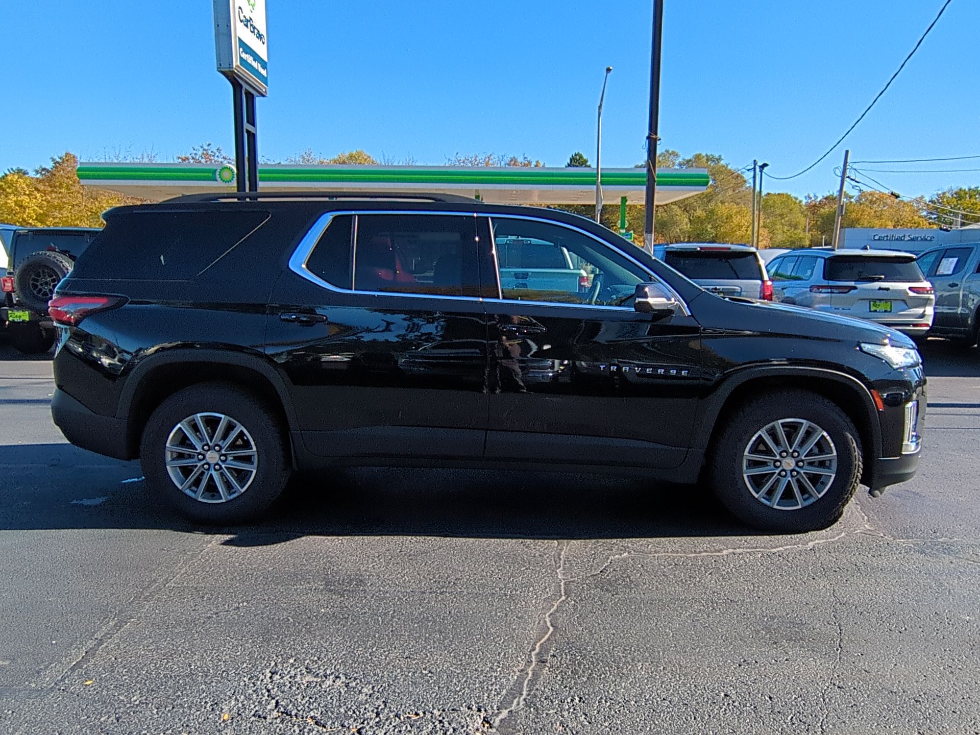 2022 Chevrolet Traverse LT Leather