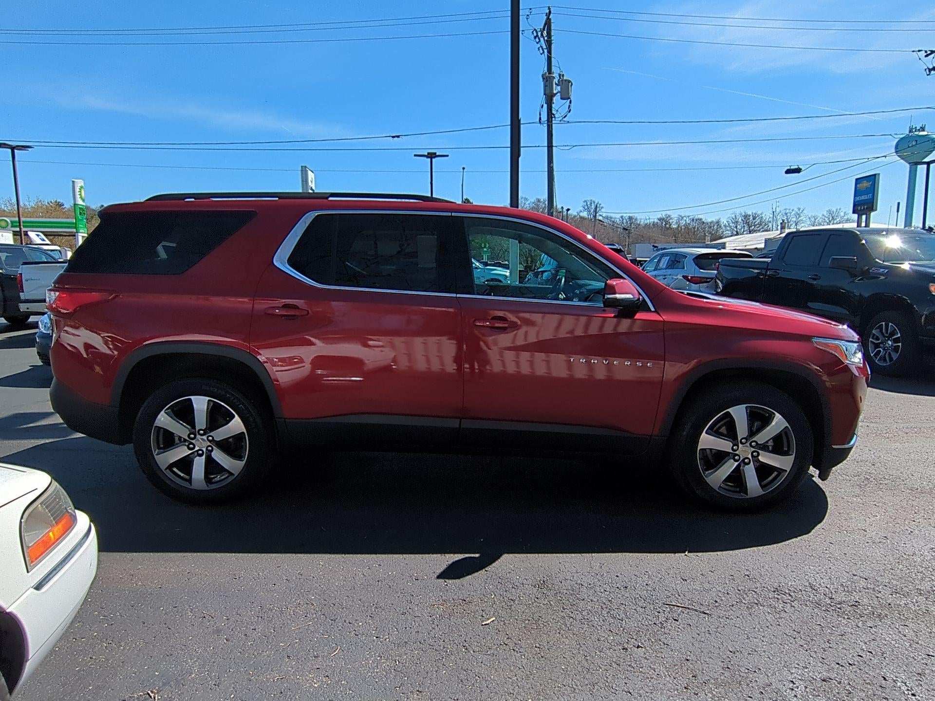 2021 Chevrolet Traverse LT Leather