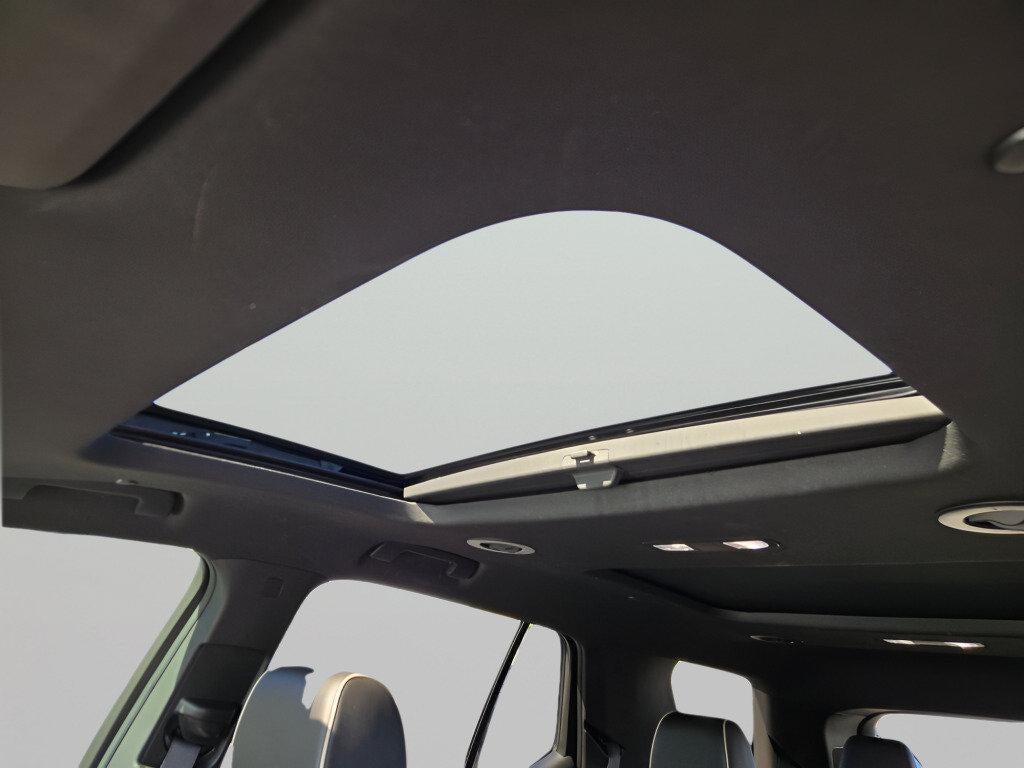 2023 Chevrolet Traverse Premier - Photo 31