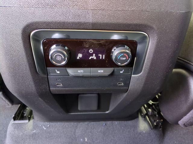 2026 Chevrolet Suburban 4WD LT