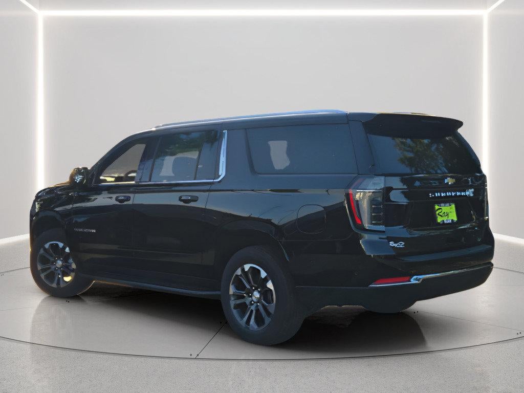 2027 Chevrolet Suburban 4WD LT