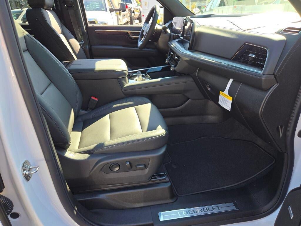 2027 Chevrolet Suburban 4WD Z71