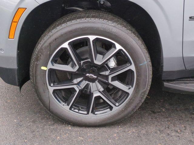 2026 Chevrolet Suburban 4WD RST