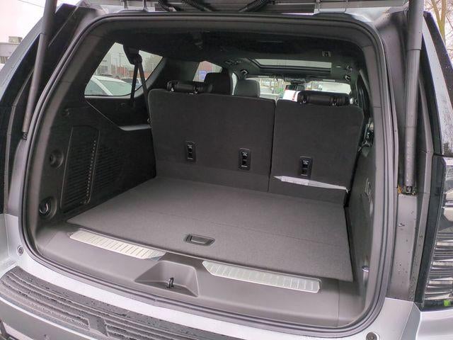 2026 Chevrolet Suburban 4WD RST