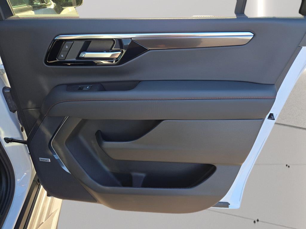 2026 Chevrolet Suburban 4WD RST